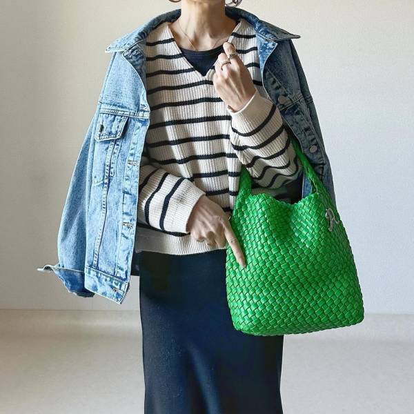 買って「既にお気に入り」って♡【ユニクロ】春にぴったり！「Vネックニット」