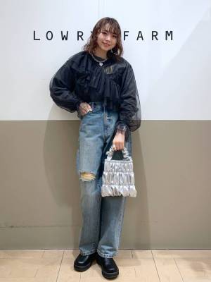 春と言えばコレ♡ “モード派”にこそ買ってほしい！【最旬チュールアイテム】