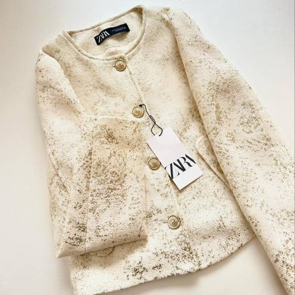 「ホワイト×ゴールド」は間違いない…！！【ZARA】の春”ジャケット”もうチェックした？♡