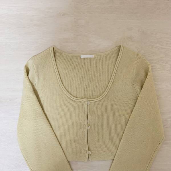 春にぴったり！！【GU】”2ピースクロップドカーディガン”が「着まわし力抜群」