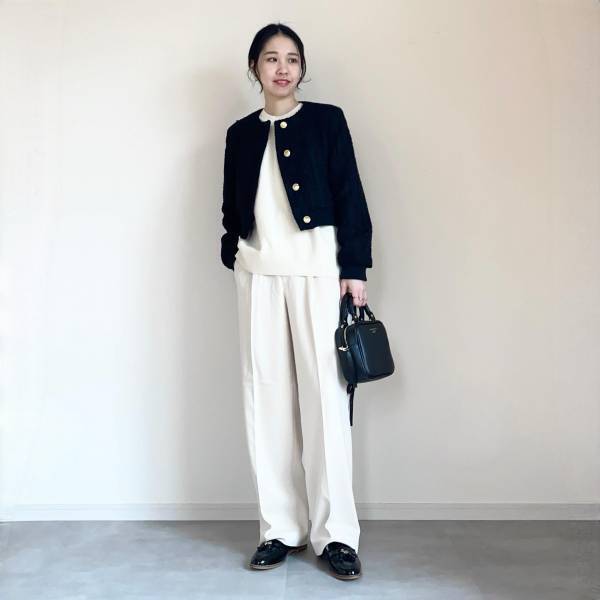 こりゃ、マネしないと、、！【ユニクロ】定番ボトムスを使った「最旬コーデ」って？