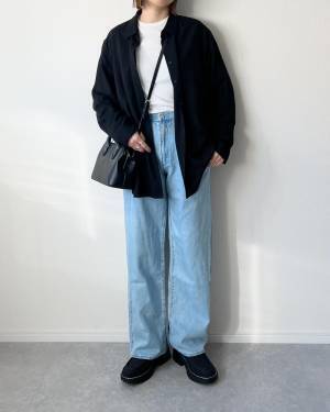 やっぱ『黒』が最強かも！【ユニクロ】着回し力、抜群♡「シンプルブラウス」