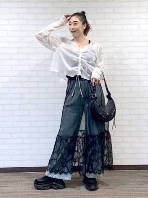 〈オシャレさんは取り入れてる！〉「スカート × パンツ」のレイヤードが旬♡