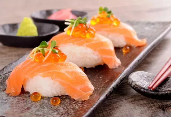 寿司屋で…“大暴れ”する男！？大将「他のお客様にご迷惑…」男「うるせぇなぁ！」⇒だが直後、女将の【強烈な一言】で空気が一変！？