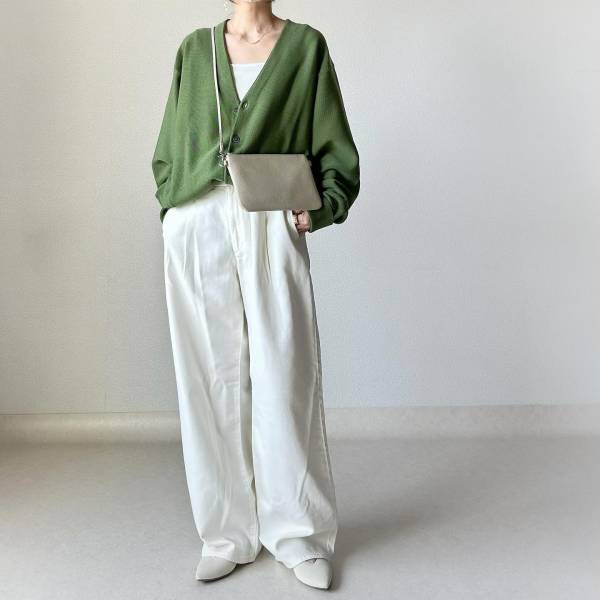 ＜購入報告、続出中ーッ！＞【ユニクロ】 美シルエットが叶うかも♡「注目ジーンズ」