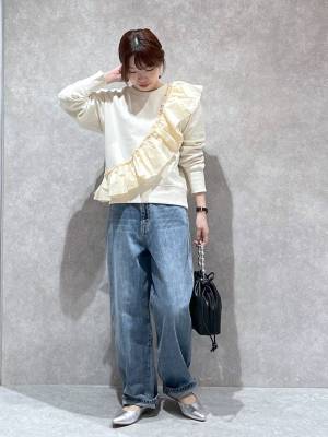 こりゃ、映える予感♡【グローバルワーク】フリルが可愛いッ！「トレンドトップス」