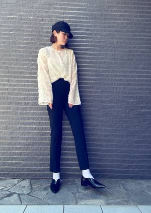 春はやっぱり白を着たくなる♡【SHEIN】”花柄白ブラウス”コーデ4選