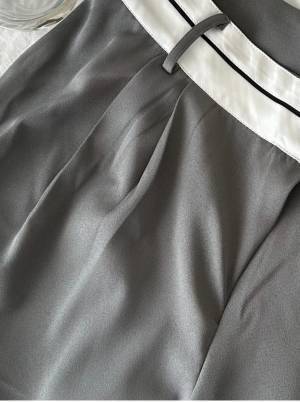 コーデのワンポイントになる！【SHEIN】の”デザインボトムス”特集