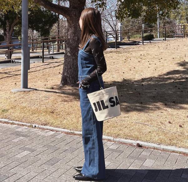 ストラップが取り外せて「ベアトップ」になる♡【GU】の「楽ちん」”デニムサロペット”が可愛すぎる