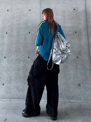 今季はグレーの代わりに『シルバー』を！【大注目メタリックカラー】とは？