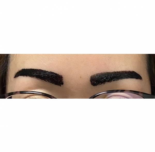 《すっぴんでも怖くない♡》【韓国コスメ】の”眉ティント”を使ってみた！