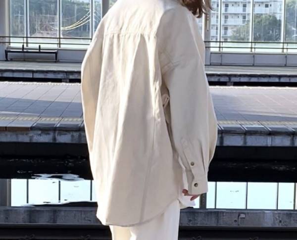 ビッグシャツはホワイト一択！3役こなす【Right－on】の”フラップポケットビッグシャツ”を紹介