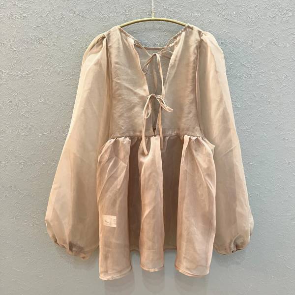 サラッとしてて爽やか◎淡い色が春らしい【しまむら】”チュールトップス”が可愛すぎる