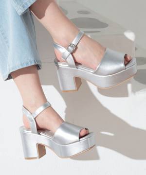 足元アイテムもうゲットした？【ハニーズ】新作”シューズ”4選