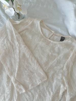 【SHEIN】の”花柄トップス”が高見えで最高♡