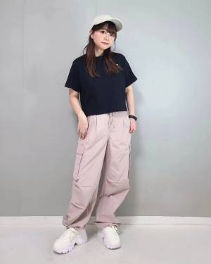 ＜パッと明るくなる♡＞【GU】春カラーの”ピンクカーゴパンツ”が大活躍間違いなし！