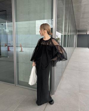 “程よい肌見せ”がポイント！春に着こなしたい【モノトーンコーデ】