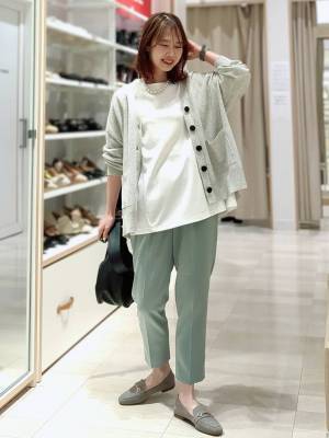 上品見えが嬉しい♡【グローバルワーク】オンオフ問わず着たい！「白トップス」