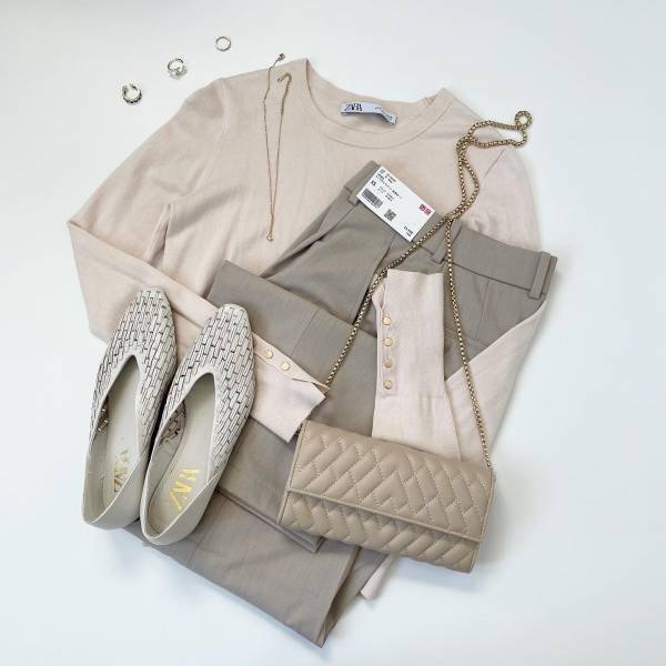 即マネしたいーッ！【ユニクロ】人気の“タックワイドパンツ”の「お手本コーデ」