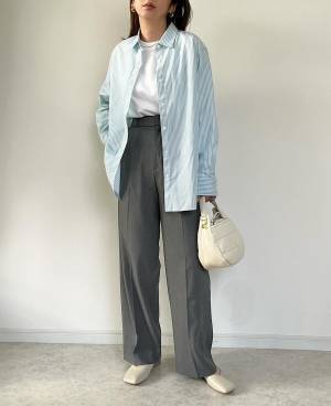 即マネしたいーッ！【ユニクロ】人気の“タックワイドパンツ”の「お手本コーデ」