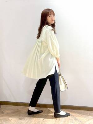 “バックデザイン”に惚れ惚れ♡ 後ろ美人を叶える【最旬トップス】が見逃せない！