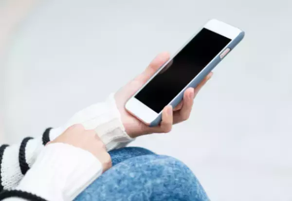 友人「あなたの夫と今一緒なの♡」私「は？」直後→友人に“夫の隠し事”を伝えると…「そんな…！」