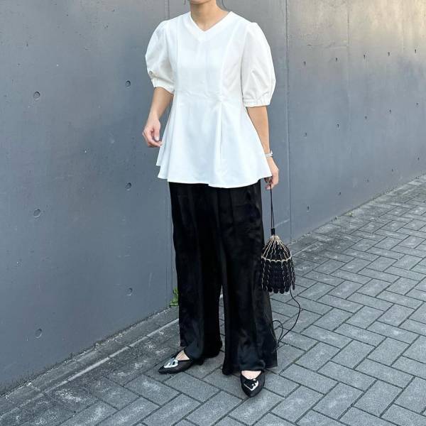 ＜スタイルアップ効果も狙える♡＞今季取り入れたい【ぺプラムトップス】