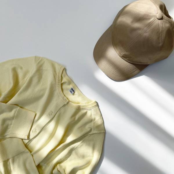 か、かんわいいぃぃい♡【ユニクロ】春コーデに取り入れたい！「イエローカーデ」