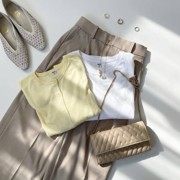 か、かんわいいぃぃい♡【ユニクロ】春コーデに取り入れたい！「イエローカーデ」