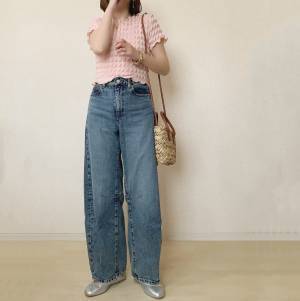 1000円でお釣りがくる！？【GU】の”シャーリングT”がコーデの「主役」になる♡