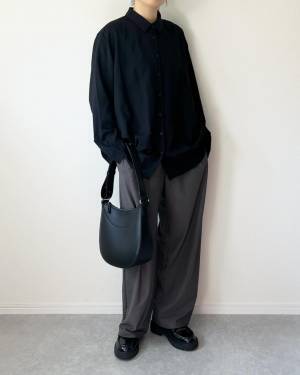 やっぱ『黒』強いわ♡【ユニクロ】これは絶対欲しい！「シンプルバッグ」