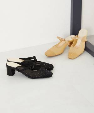 いま注目！ “バレエコア”を取り入れるなら【リボンシューズ】で♡