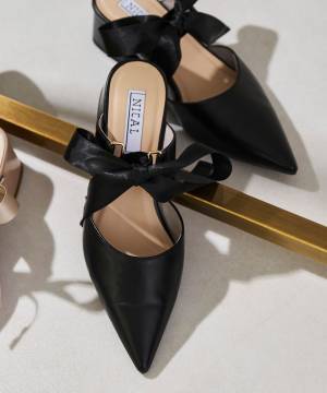 いま注目！ “バレエコア”を取り入れるなら【リボンシューズ】で♡