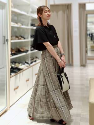 《こりゃ上品 ＆ 高見え♡》【グローバルワーク】歩くたび揺れる「フレアスカート」