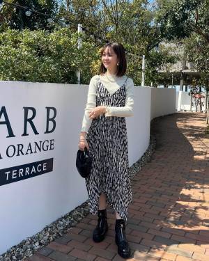 店舗ハシゴしても買いたい！【ユニクロ】着回し力抜群っ♡ 大人っぽ「キャミワンピ」