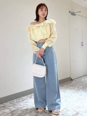 可愛さ爆発してる♡ 1枚でオシャ見えする【主役級ブラウス】って？