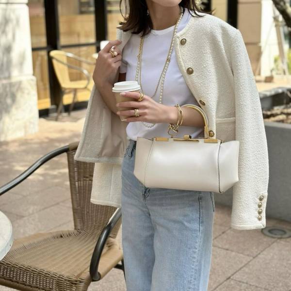 夏まで長ーく着られる♡【ユニクロ】文句ナシの名品！「万能Tシャツ」