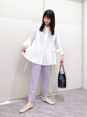 何枚あってもいいかも♡【グローバルワーク】デザイン性高めな「白ブラウス」