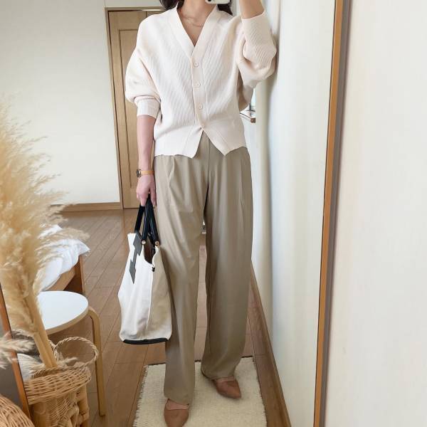 『春夏ヘビロテの予感っ♡』【ユニクロ】1本は絶対欲しい！「さらさらパンツ」