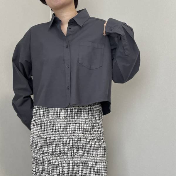 定番をアップデート！買い替えにもおすすめで大人も着やすい【GU】”ショート丈シャツ”特集