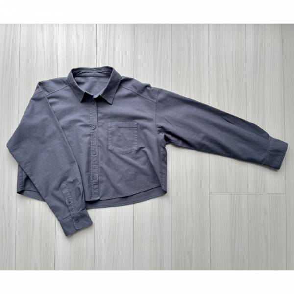 定番をアップデート！買い替えにもおすすめで大人も着やすい【GU】”ショート丈シャツ”特集