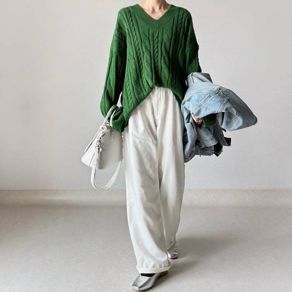 待って、ホントに【GU】！？ 高見えにも程があるッ♡「シルバーシューズ」