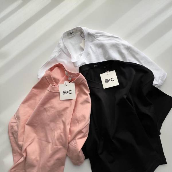 「3色買いして大正解」って♡【ユニクロ】シンプルで使い勝手◎「短丈トップス」
