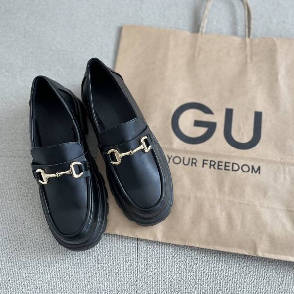 コーデのオシャレ度を左右する！【GU】【ユニクロ】トレンド感のある「シューズ」特集