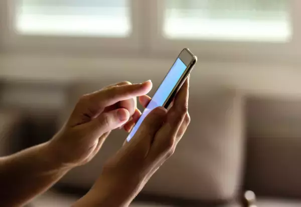 夫の浮気相手から連絡が！？「はじめまして前妻さん（笑）」勝ち誇った様子だが…⇒次の瞬間、妻が明かした【夫の秘密】に…浮気相手「助けて下さい！」