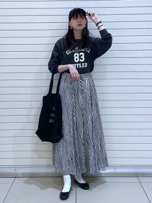 着こなし真似させてぇーッ！！【グローバルワーク】おしゃれスタッフの「ロゴTコーデ」