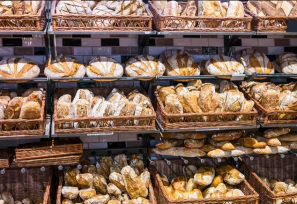 カフェで…『小麦アレルギーの客』が倒れた！？しかし食べたのは“米粉100％パン”のはず…⇒数日後、判明した【客が倒れたワケ】にゾッ…