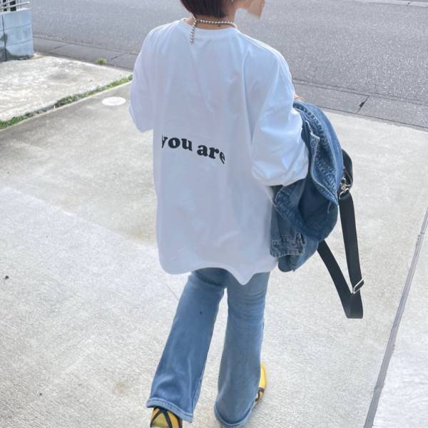 何枚でも欲しい！春夏に大活躍する「ロゴT」特集