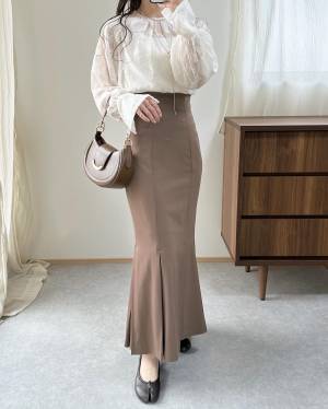 《くすみカラー》で大人の余裕を♡ 今季マネしたい【春デートコーデ】