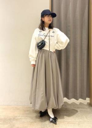 ふわっとシルエットにきゅん♡【バルーンスカート】を使った「今っぽコーデ術」
